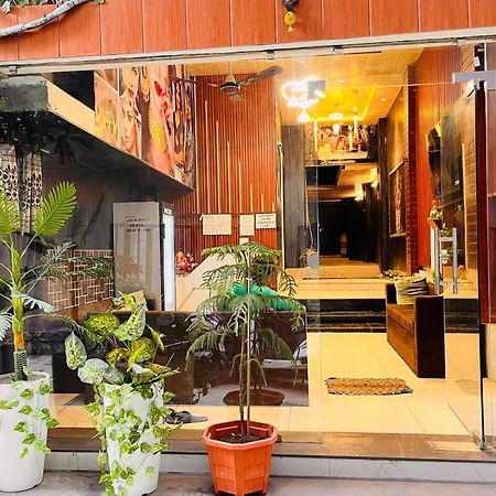 Pallav Guest House Ujjain Extérieur photo